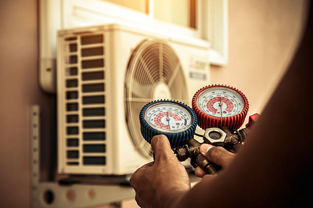 Professional Hvac technician working in Dana, IN
